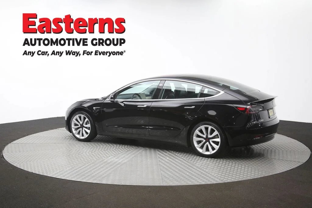 Used 2018 Black Tesla Mid Range image 57