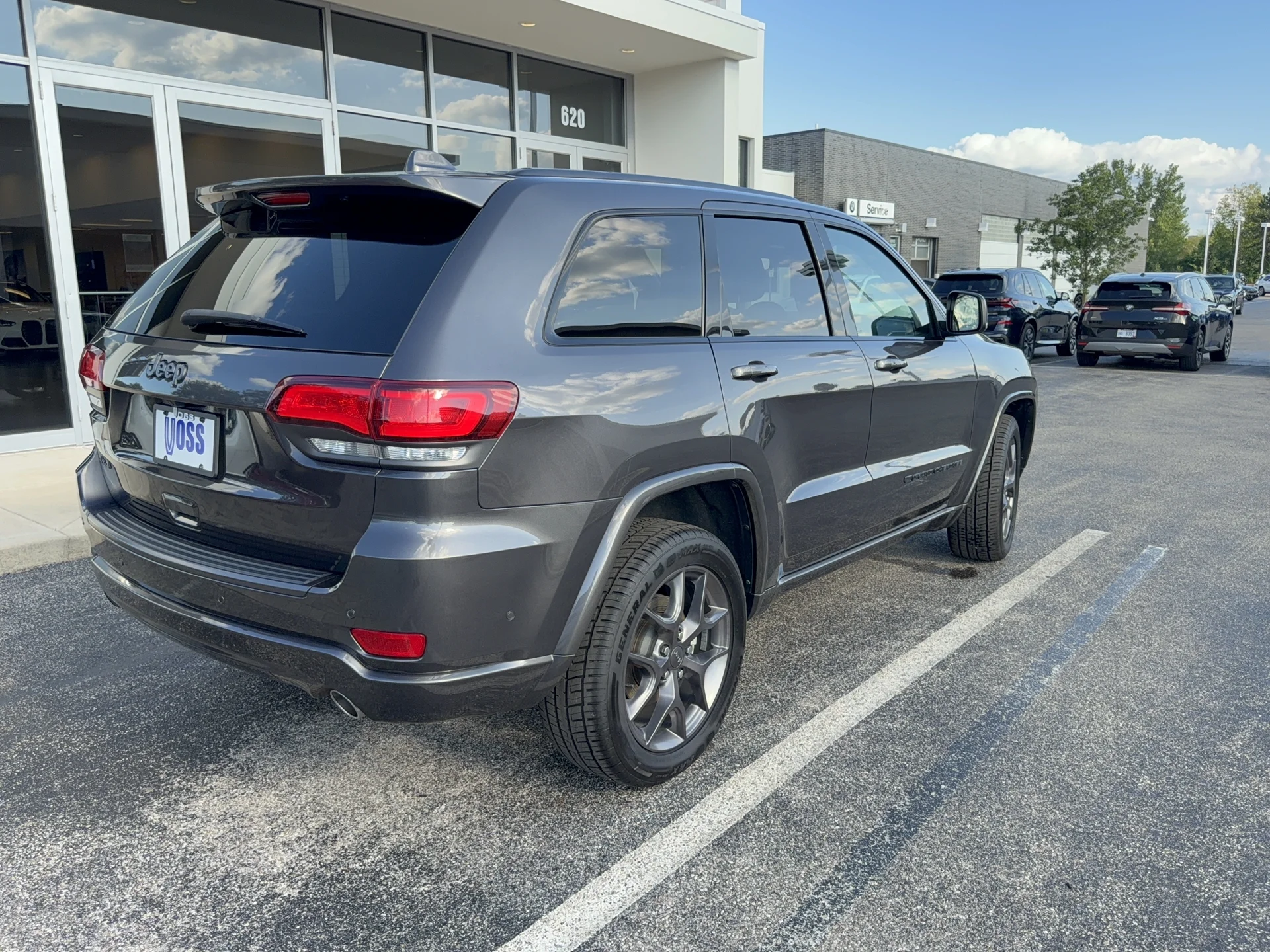 Used 2021 Granite Crystal Metallic Clear Coat Jeep 80th Anniversary Edition image 3