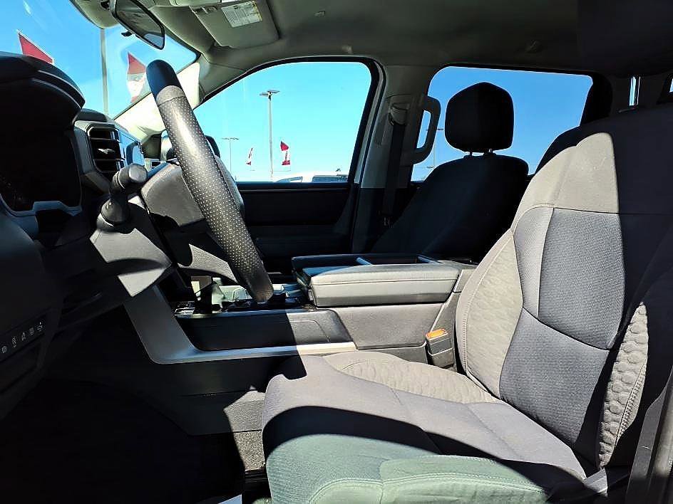 Used 2023 Ice Cap Toyota SR5 image 13
