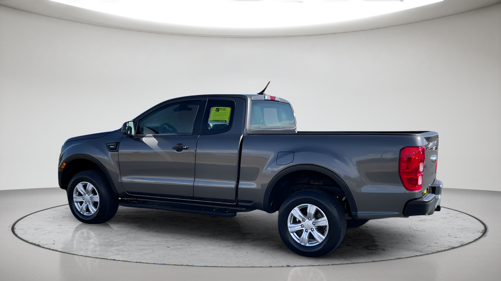 Used 2020 Magnetic Ford XL image 10