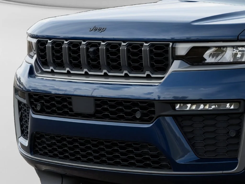 New 2027 Fathom Blue Pearl-Coat Paint Jeep Limited Reserve image 11