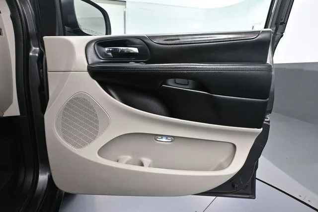 2016 Dodge Grand Caravan SXT - Photo 40