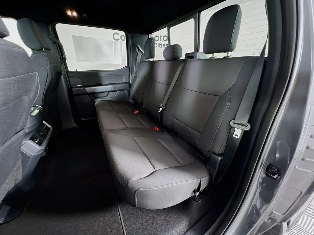 New 2026 Carbonized Gray Metallic Ford XLT image 27