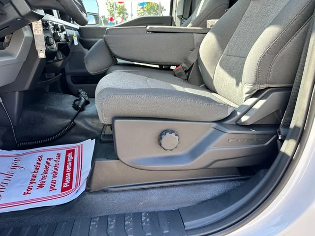 New 2026 Oxford White Ford XL image 10