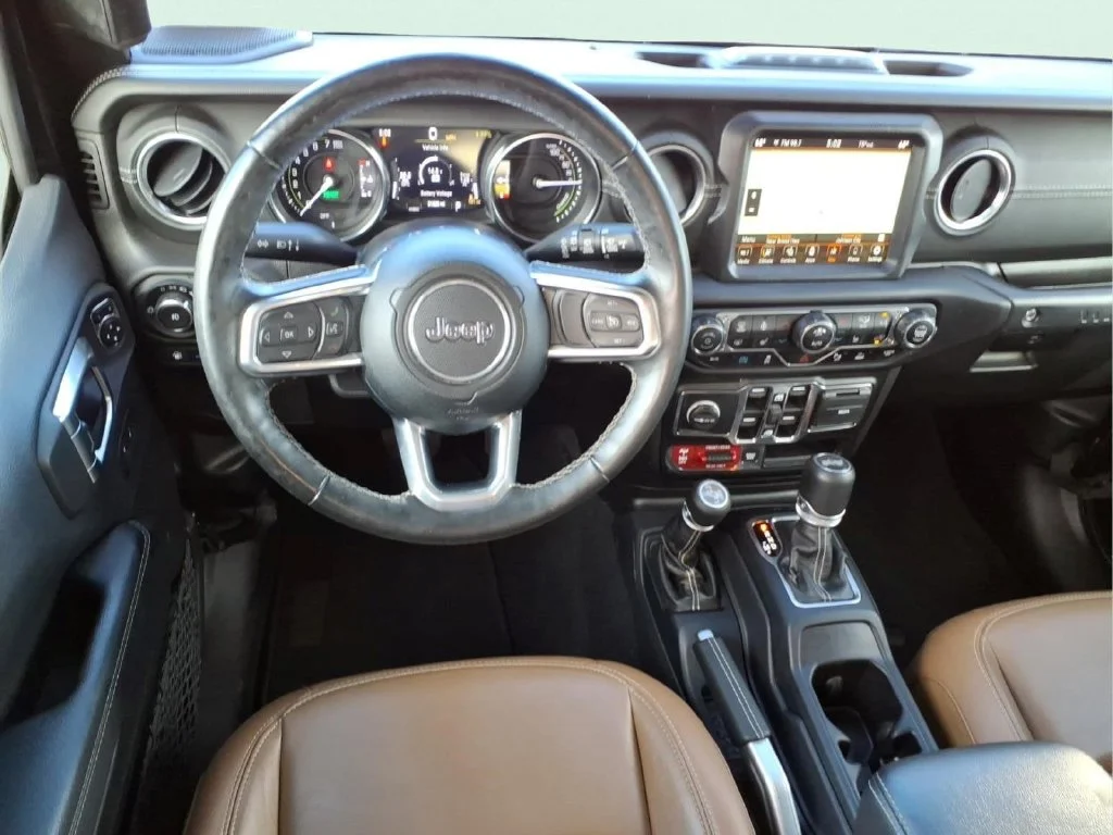 Used 2021 Black Jeep Unlimited Rubicon 4xe image 17