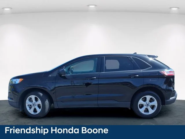 Used 2022 Black Ford SE image 16