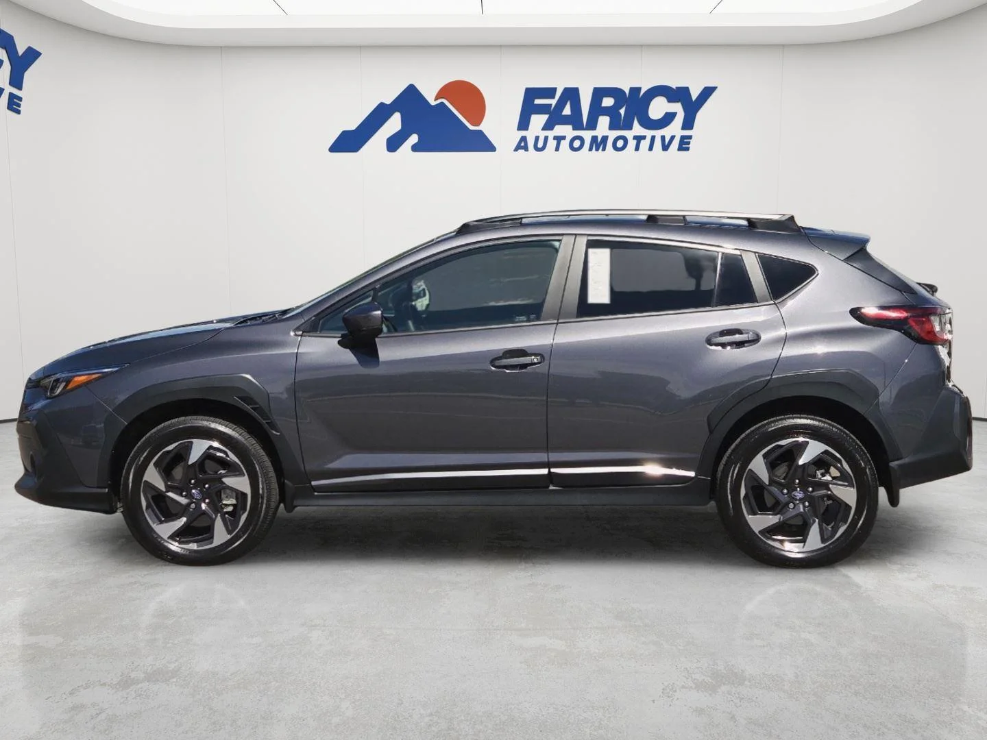 Used 2025 Magnetite Gray Metallic Subaru Limited image 7