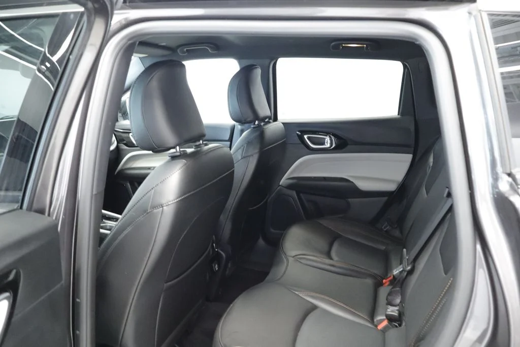 Used 2023 Gray Jeep Limited image 21