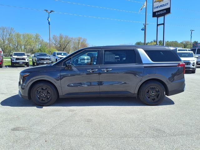 Used 2025 Gray Kia LXS image 3