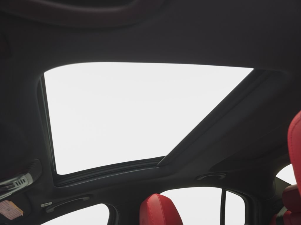 Used 2024 White Alfa Romeo Veloce image 24