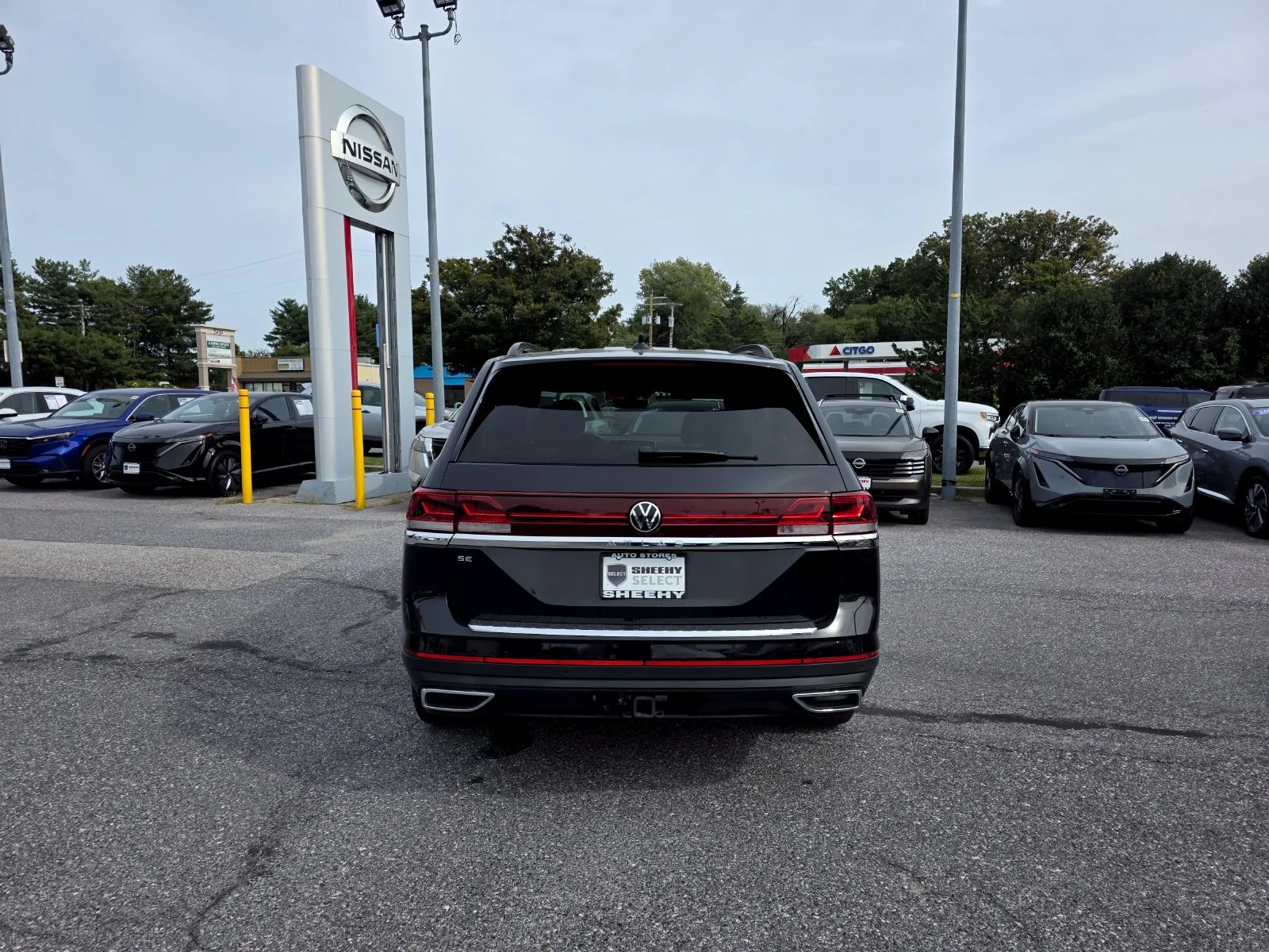 Used 2024 Black Volkswagen 2.0T SE w/Technology image 4