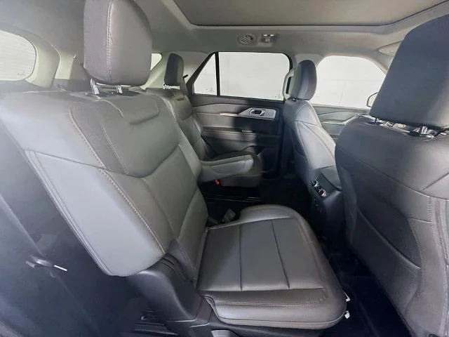New 2026 Star White Metallic Tri-Coat Ford Active image 63