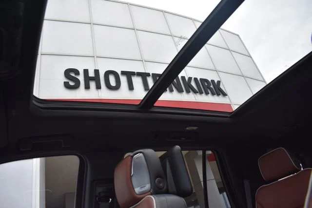 Used 2023 White GMC Denali Ultimate image 44