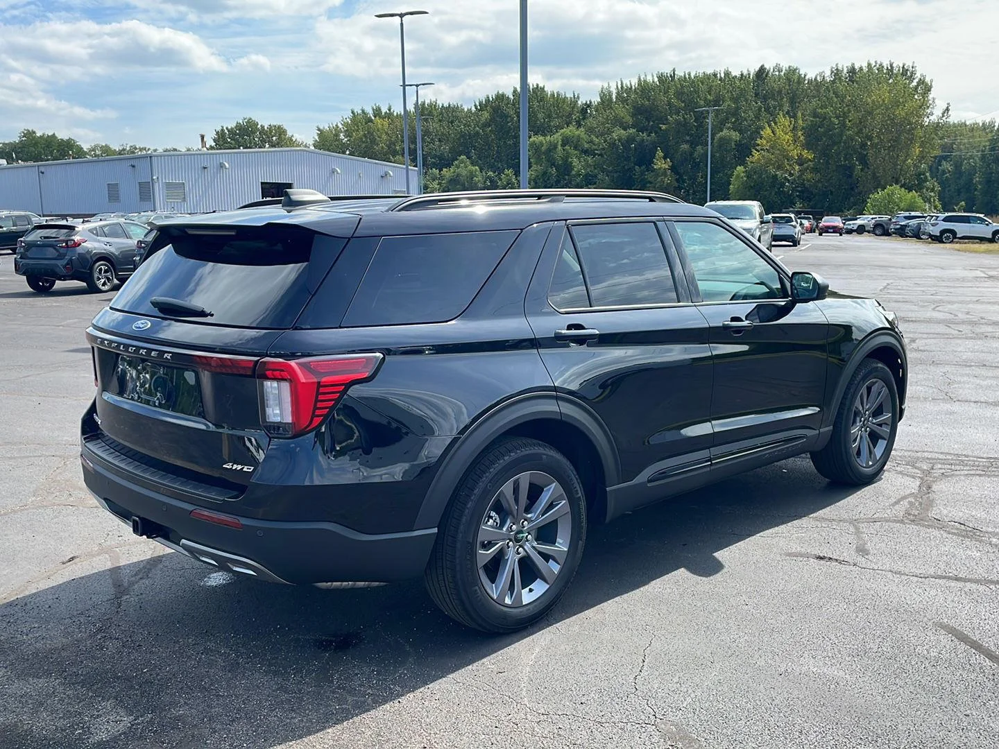 New 2026 Agate Black Metallic Ford Active w/200A Pkg image 5