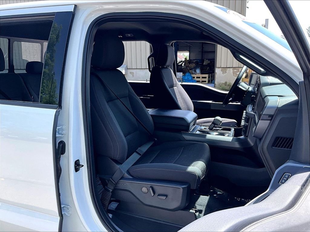 Used 2025 White Ford XLT image 11