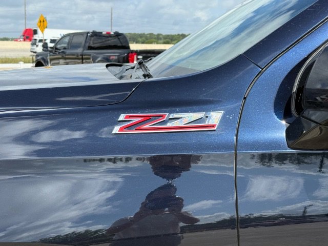 Used 2021 Midnight Blue Metallic Chevrolet Z71 image 11