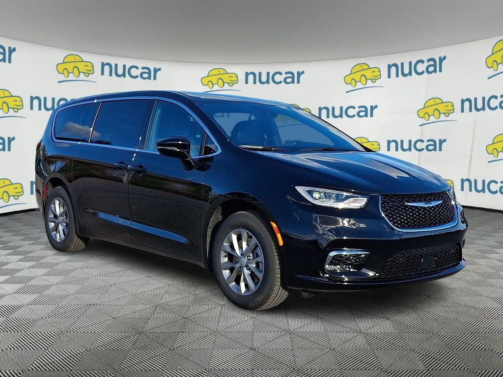 2026 Chrysler Pacifica Select AWD's photo