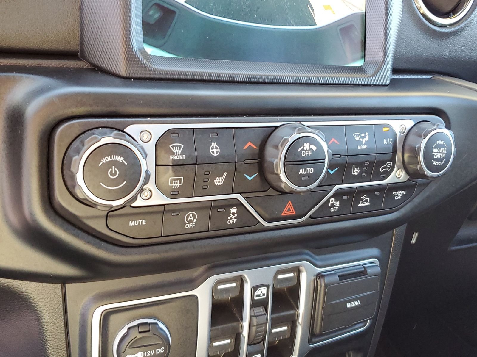 Certified Used 2023 White Jeep High Altitude image 14
