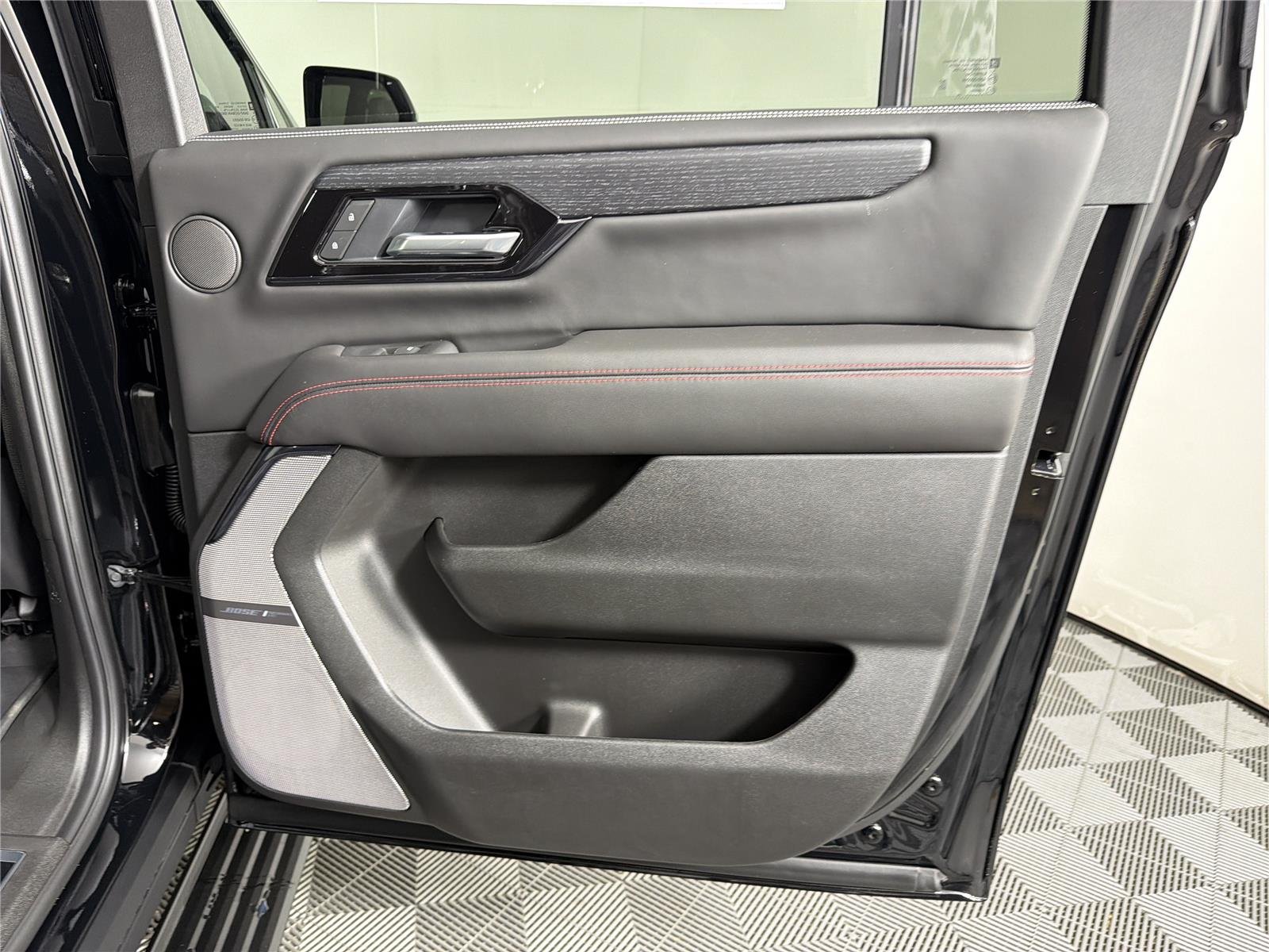 2026 GMC Yukon XL AT4 Ultimate - Photo 17