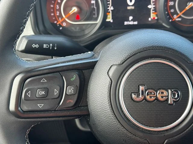 Certified Used 2025  Jeep Willys image 24