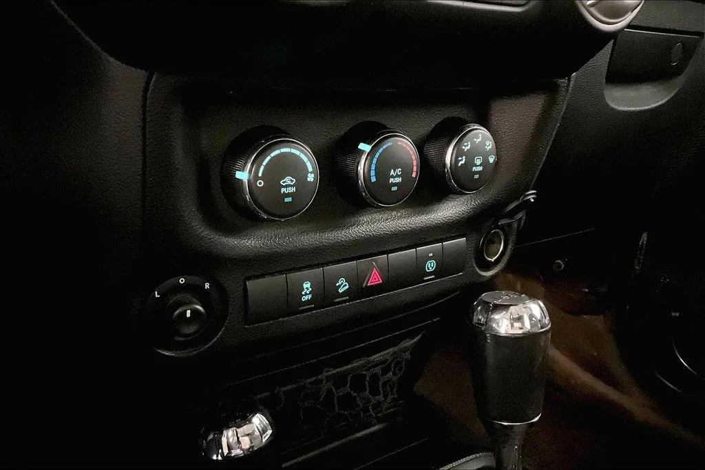 Used 2018 Gray Jeep Unlimited Rubicon image 16