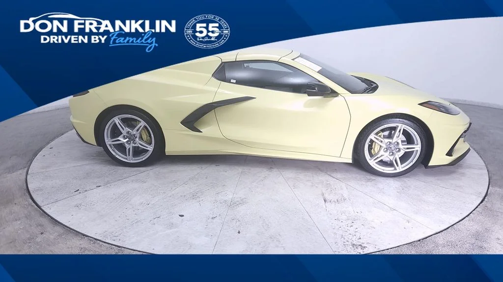 2022 Chevrolet Corvette Stingray Convertible 2LT's photo