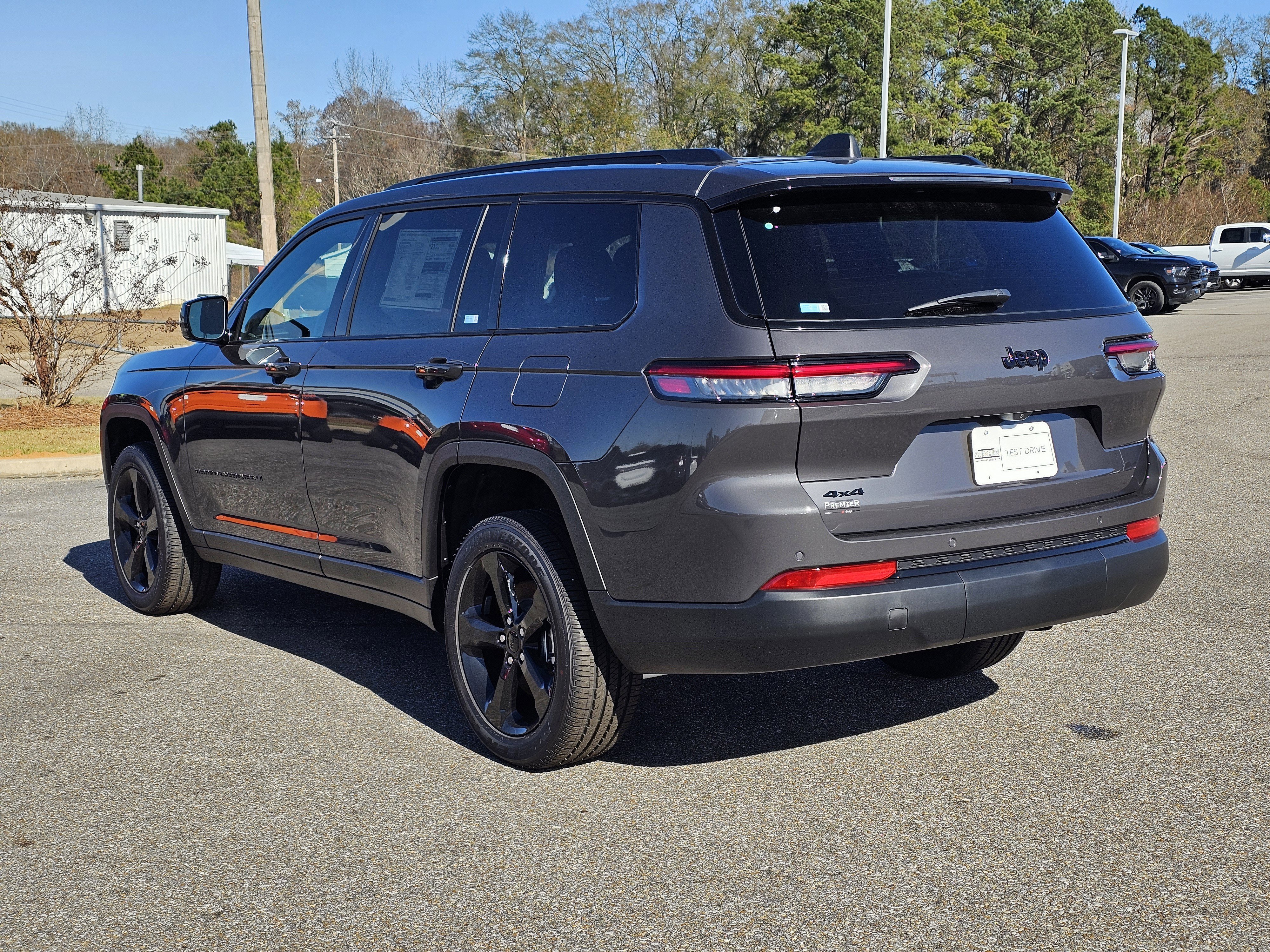 New 2025 Baltic Gray Metallic Clearcoat Jeep Altitude X image 12
