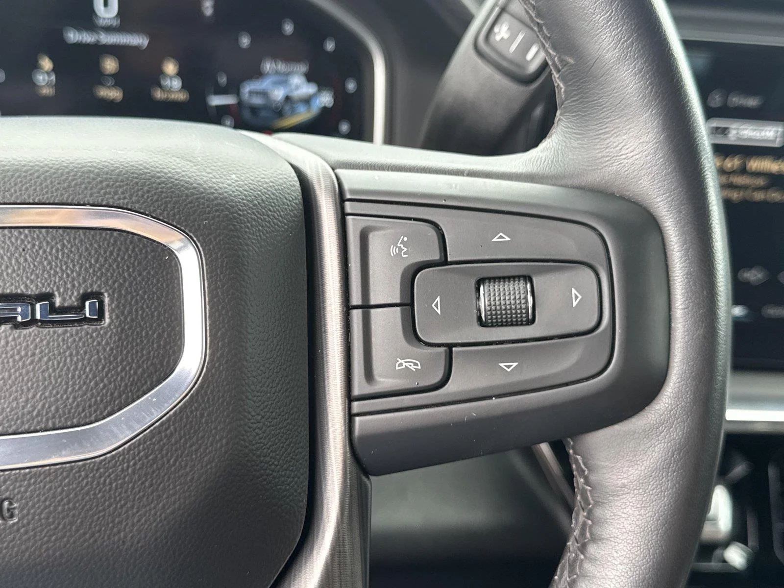 Used 2024 Onyx Black GMC Denali Ultimate image 23