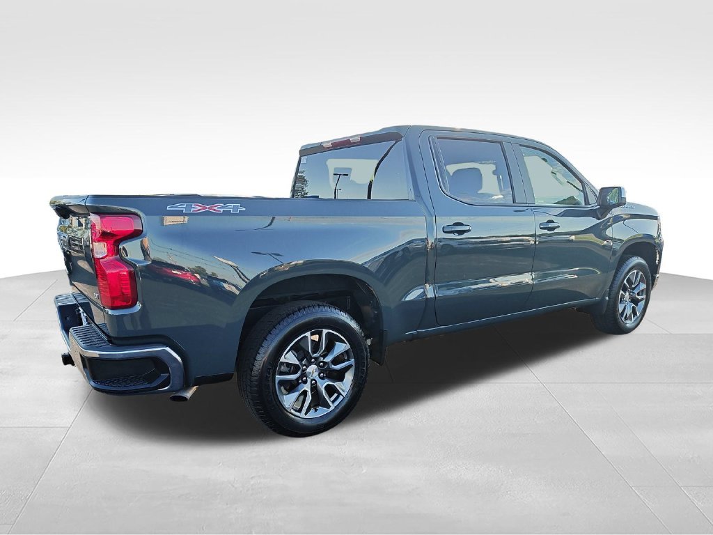 Used 2025 Gray Chevrolet LT image 5