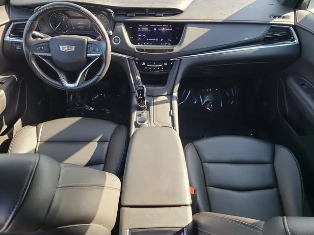 Used 2023 CRYSTAL WHITE TRICOAT Cadillac FWD Luxury image 19