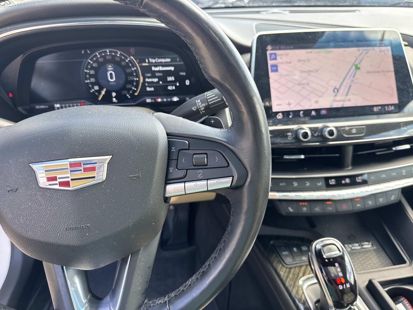 Used 2021 Crystal White Tricoat Cadillac Premium Luxury image 24