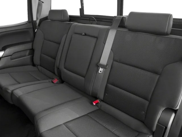 Used 2018 Silver Ice Metallic Chevrolet LT image 17