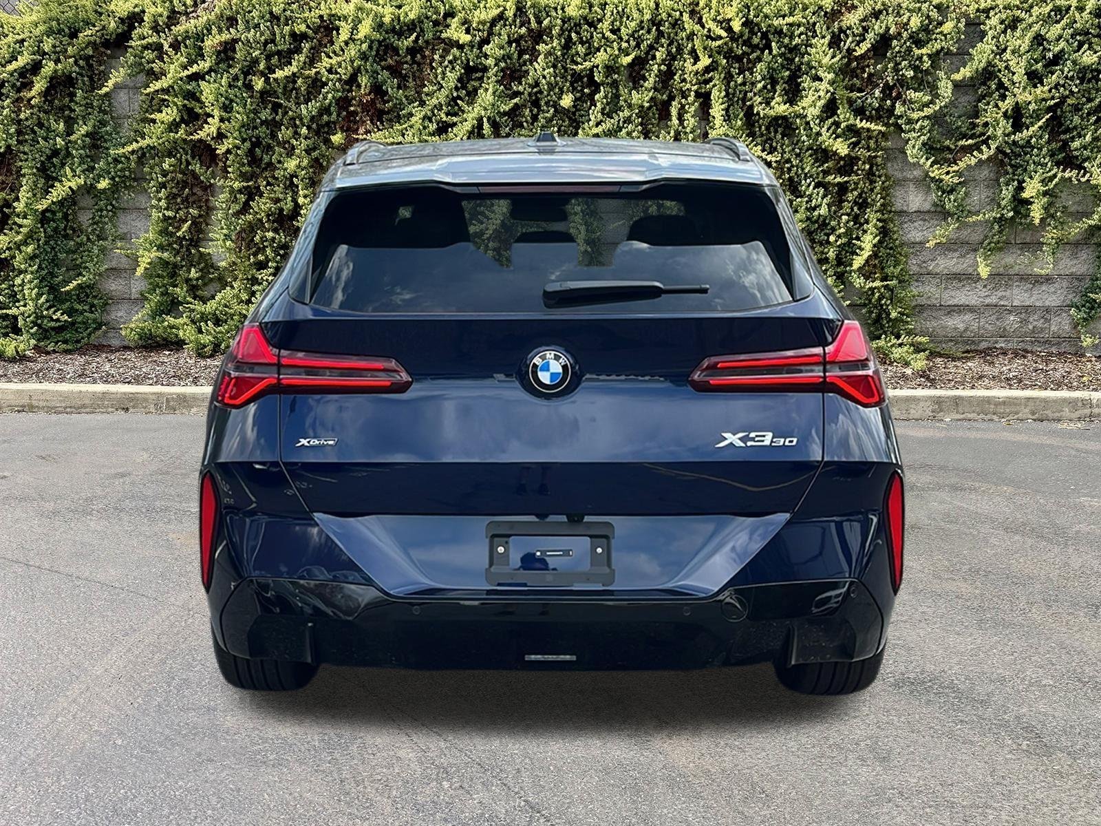 New 2026 Tanzanite Blue II Metallic BMW 30 xDrive image 5
