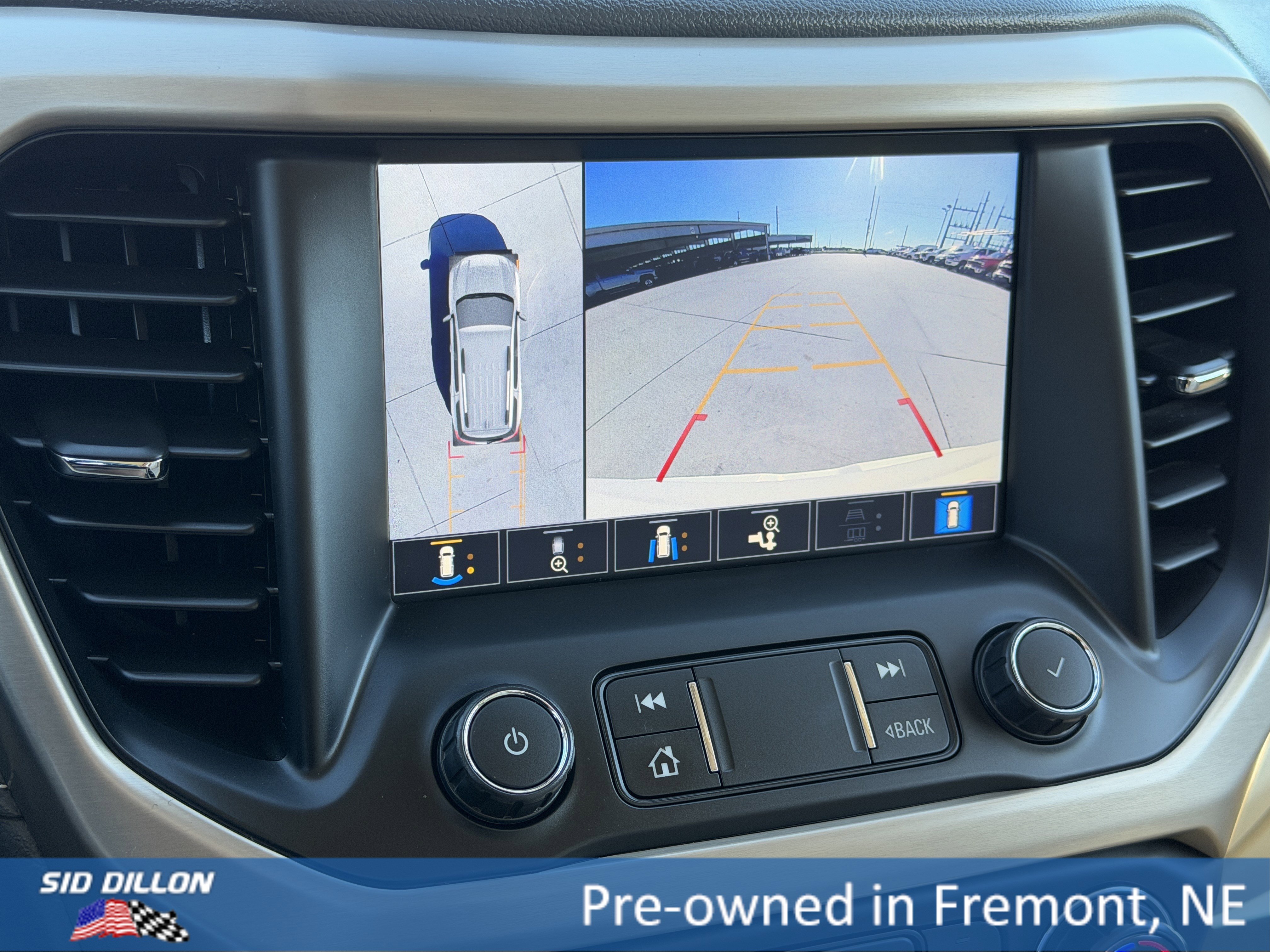 Used 2021 WHITE FROST TRICOAT GMC Denali image 11