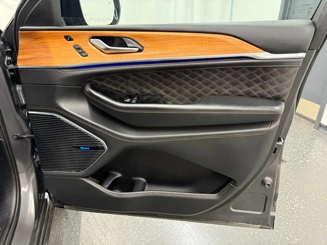 2023 Jeep Grand Cherokee L Summit Reserve - Photo 8