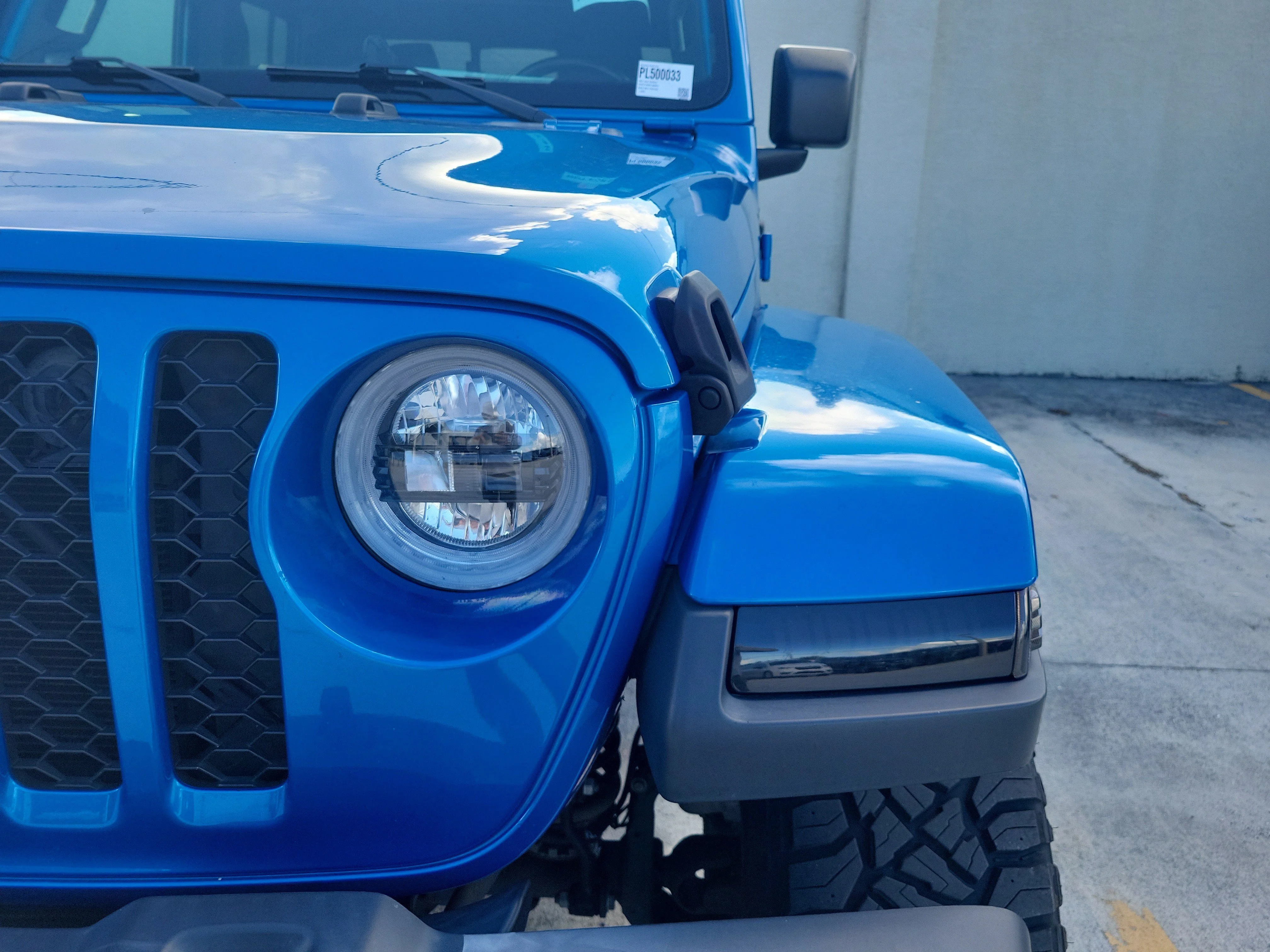 Used 2023 Hydro Blue Pearlcoat Jeep Sport S image 4