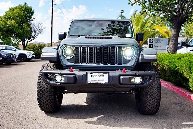 New 2026 Anvil Clear-Coat Exterior Paint Jeep Rubicon X image 5