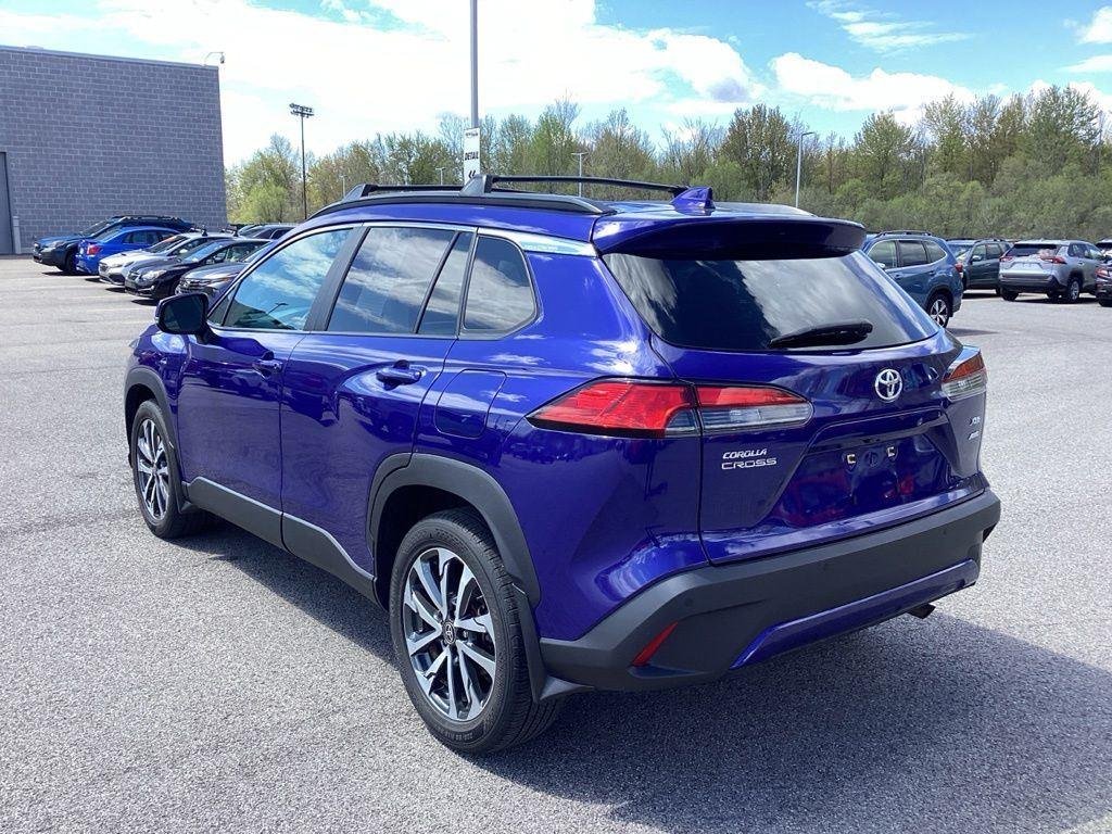 Used 2023 Blue Toyota XLE image 5