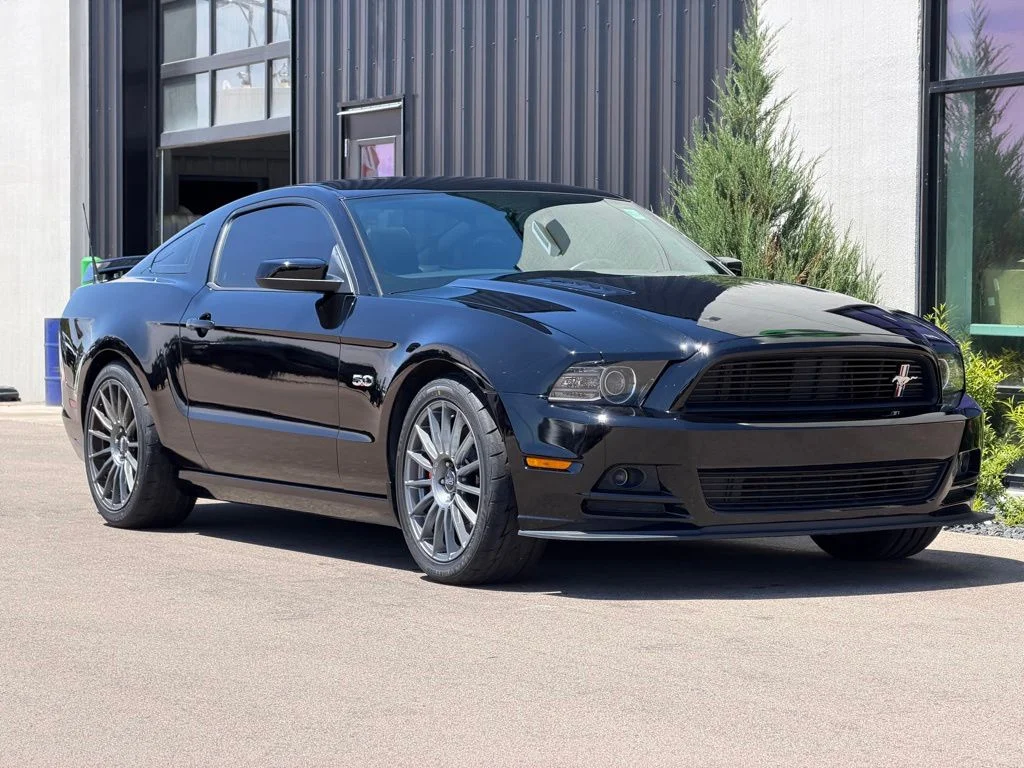 Used 2013 Black Ford GT Premium image 4