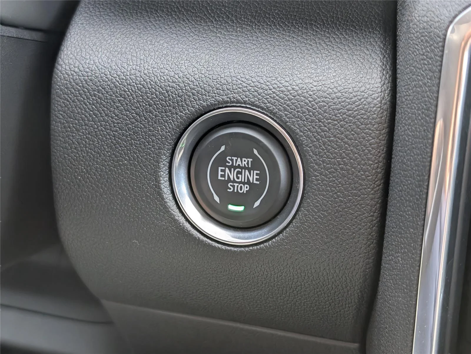 New 2026 Ebony Twilight Metallic GMC Elevation image 17