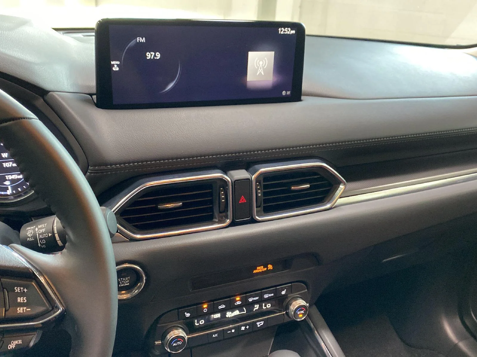 Used 2025 Rhodium White Metallic Mazda 2.5 S Carbon Edition image 32