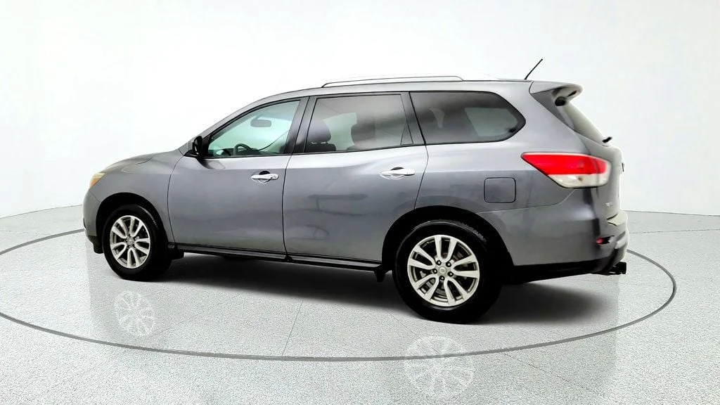 Used 2016 Gun Metallic Nissan 4WD 4dr SV image 7