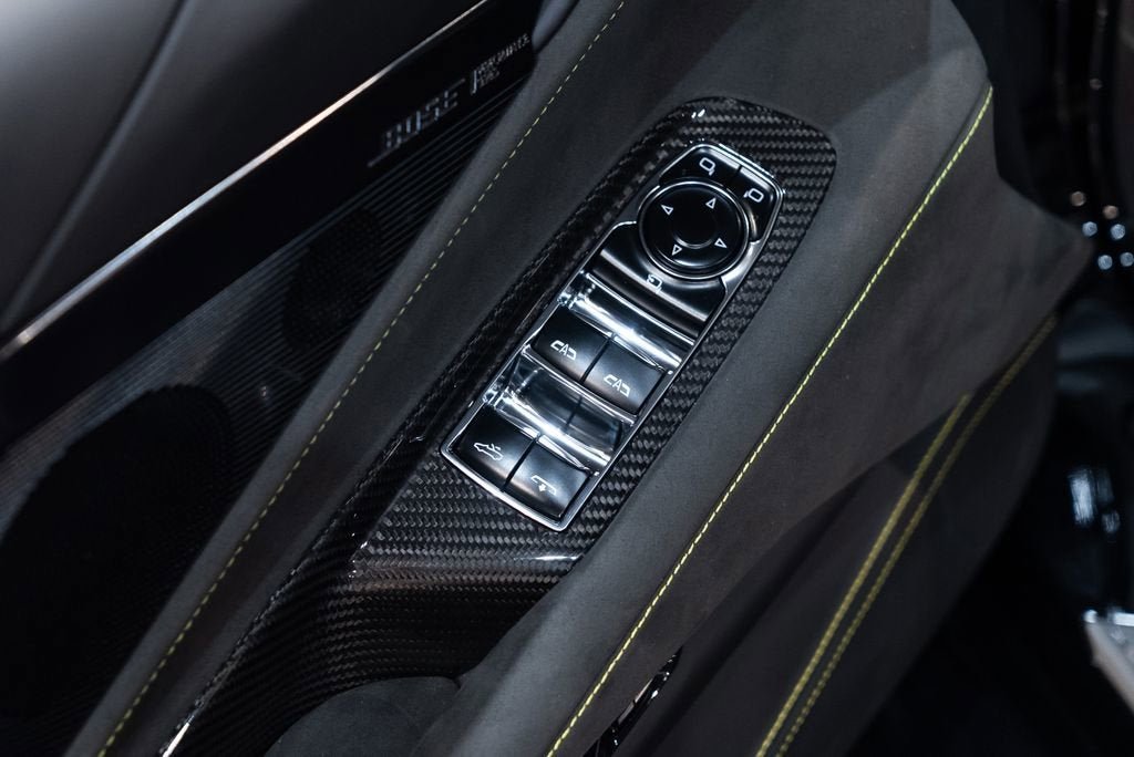 Used 2025 Black Chevrolet Z06 image 18