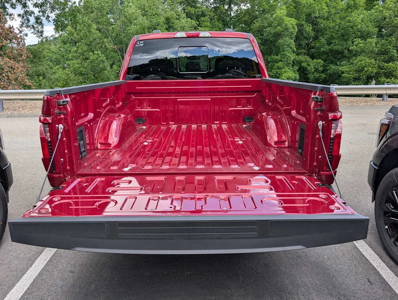 New 2026 Ruby Red Metallic Tinted Clearcoat Ford XLT image 7