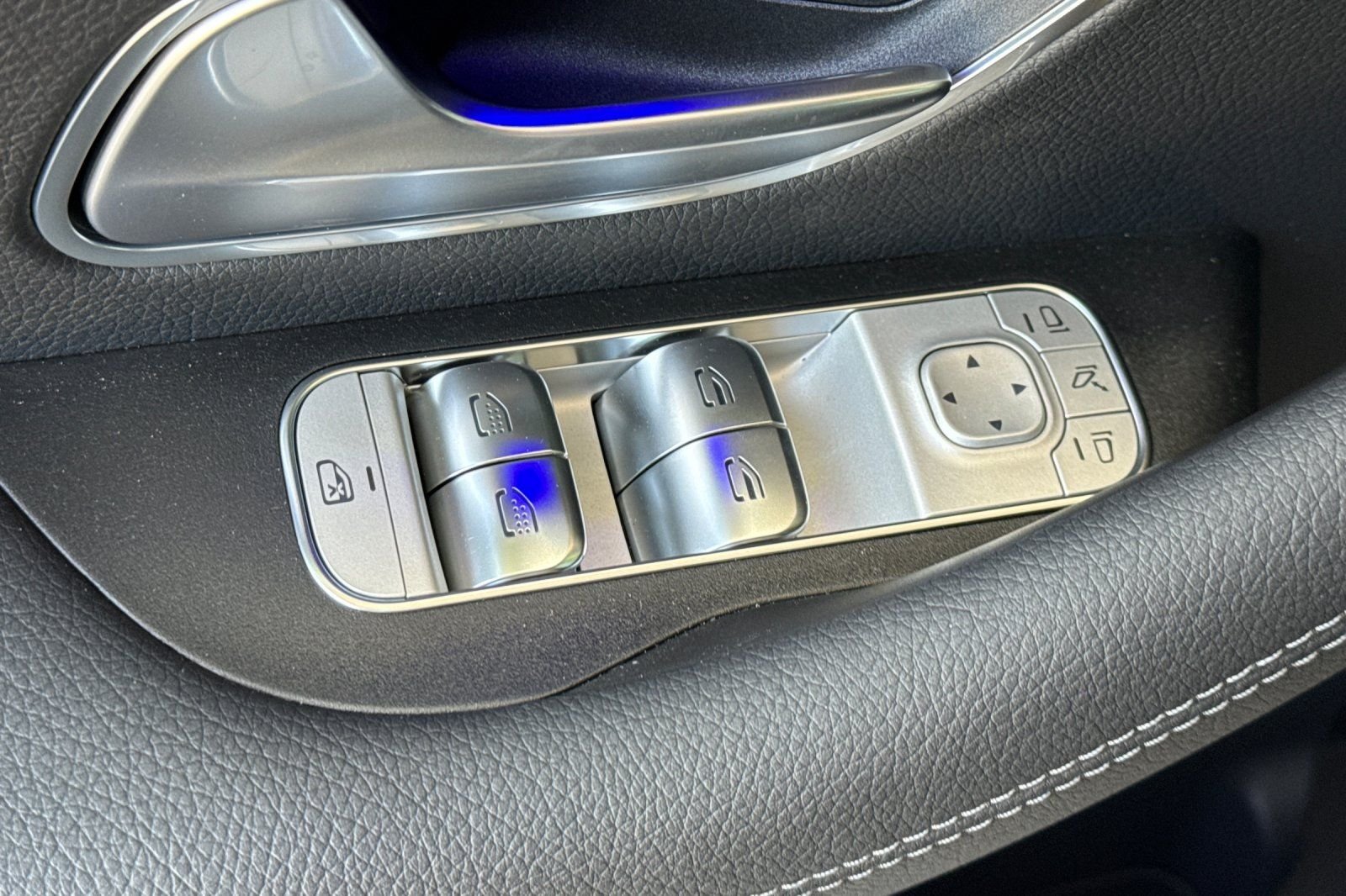 New 2026 Black Mercedes-Benz GLS 450 image 25