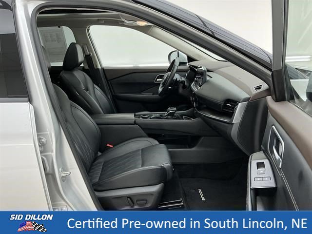 Certified Used 2022 Brilliant Silver Metallic Nissan Platinum image 26