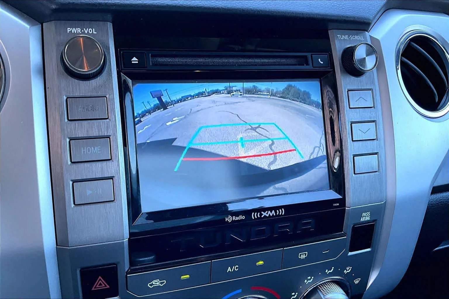 Used 2018 Cement Toyota SR5 image 30