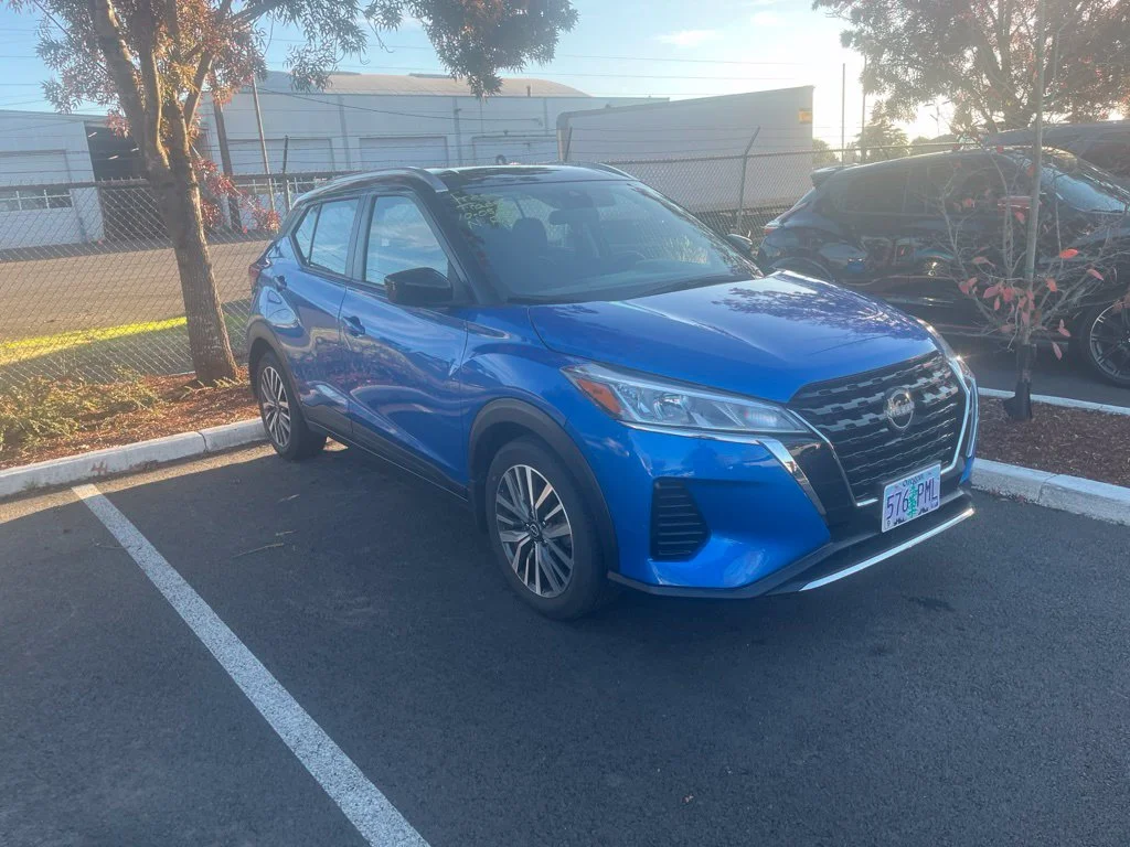 Used 2023 Blue Nissan SV image 2