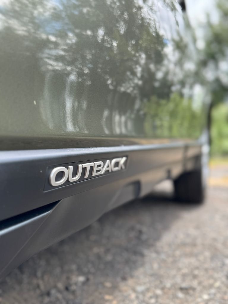 Used 2017 Wilderness Green Metallic Subaru 2.5i Premium image 37