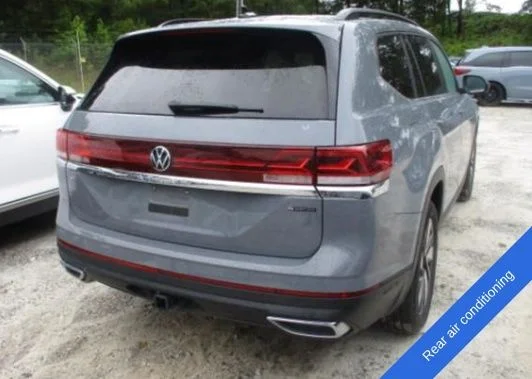 Used 2025 Pure Gray Volkswagen 2.0T SE w/Technology image 10